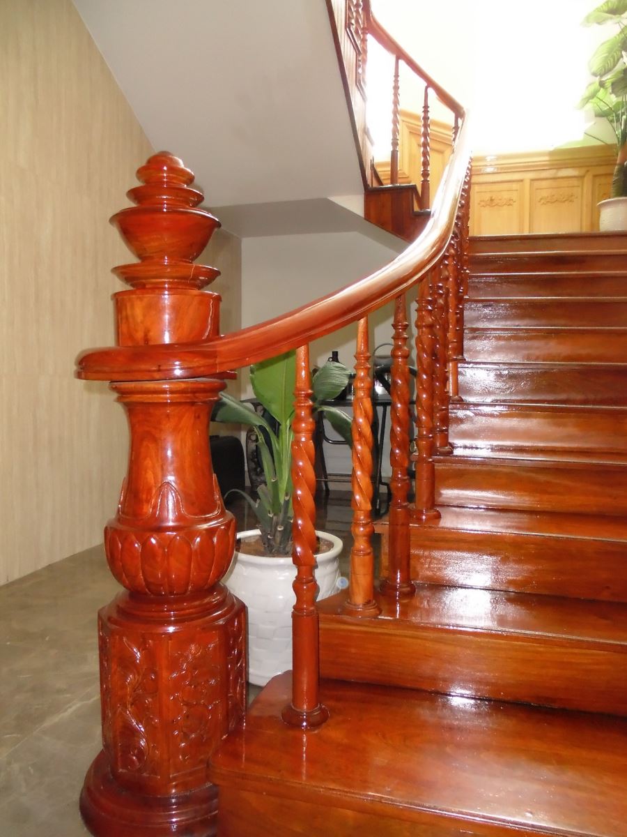 Thiết kế lắp đặt Cầu thang kính Đồng Nai, cầu thang kính tay vịn gỗ Đồng Nai, cầu thang gỗ Đồng Nai