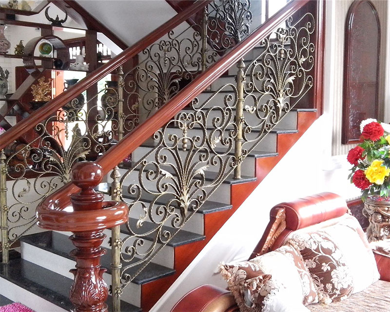 cầu thang sắt tay gỗ đẹp đồng nai